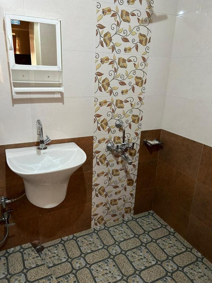 Na-U-Iaka Homestay Shillong Zewnętrze zdjęcie