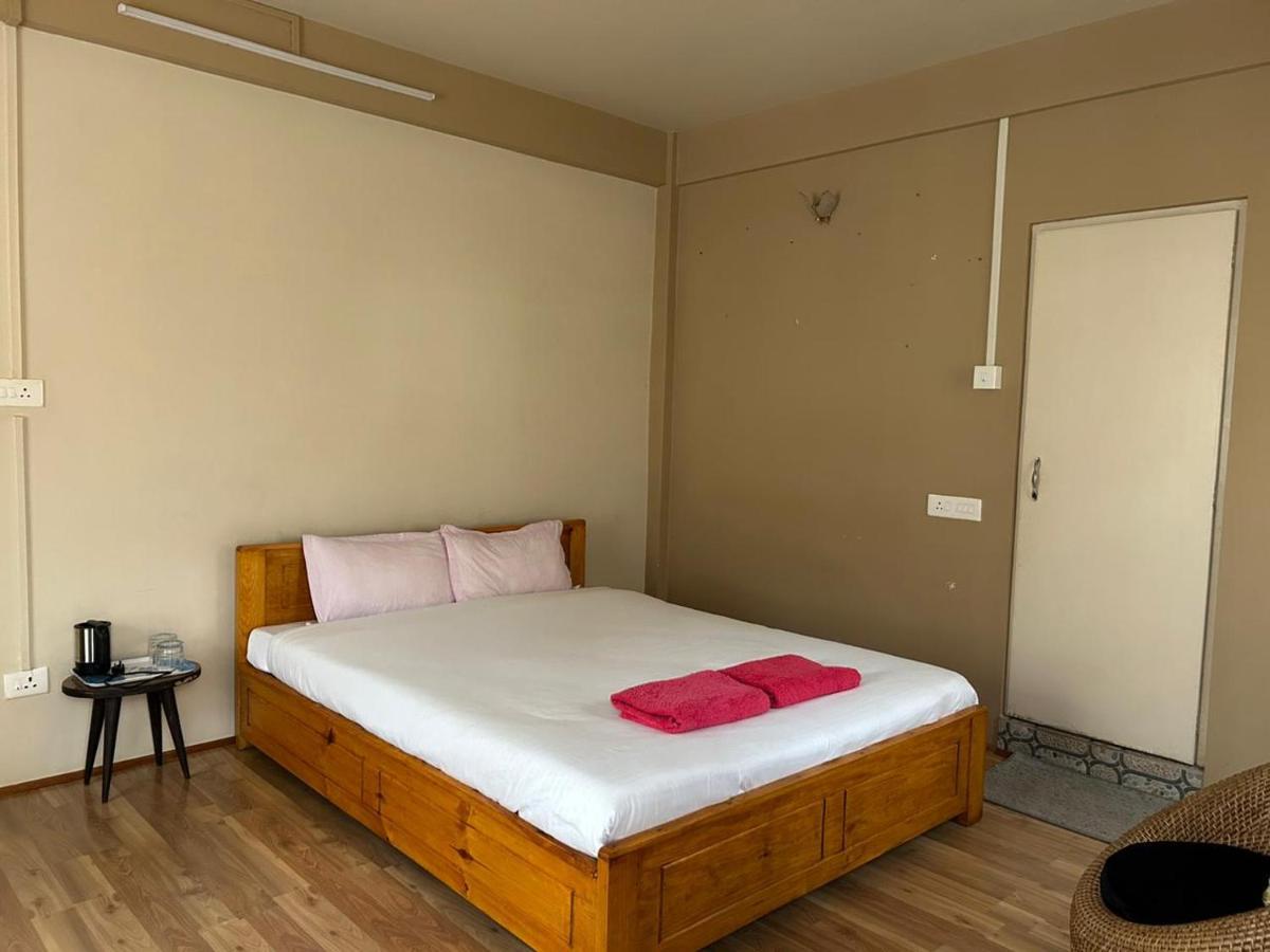 Na-U-Iaka Homestay Shillong Zewnętrze zdjęcie